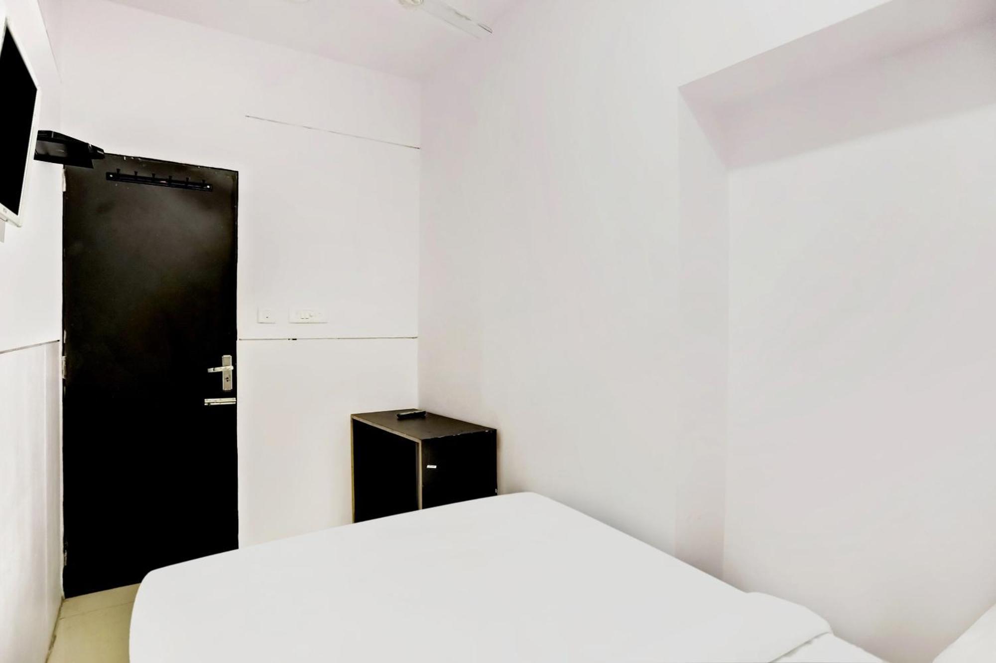 Hotel O North Campus New Delhi Luaran gambar